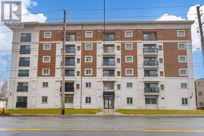 Photo - 976 Simcoe St N Unit 305