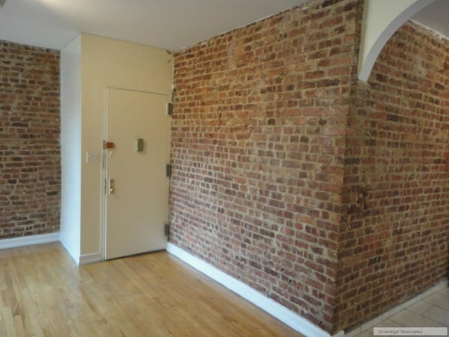 Building Photo - 112 Haven Ave Rental
