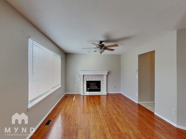 Photo - 2421 S Harlan Ct