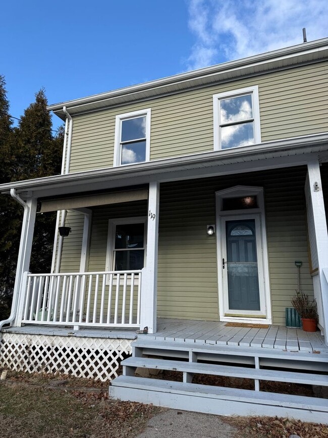 Building Photo - 117-119 Maplewood Road Unit 119 Maplewood Road