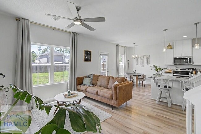 Photo - 900 Grayson Ave