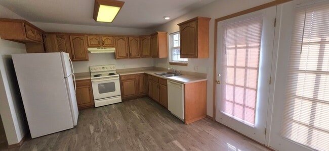 Photo - BF Duplex Unit 5441 S Clabourne