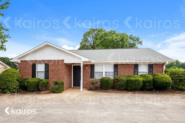 Photo - 385 Deer Park Dr House