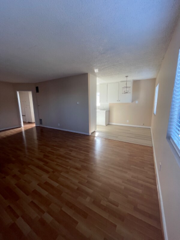 Photo - 3954 Baywood St