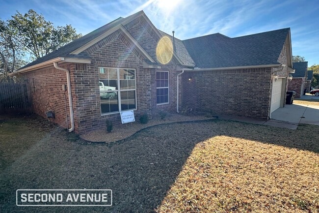 Photo - 1204 SummerHill Dr