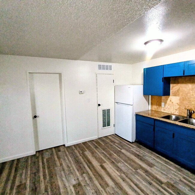 3726 Hazelwood St Unit 15