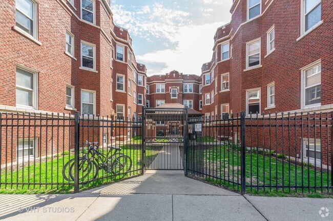 Main Gate - 6423 N Greenview Ave Unit #2E Rental