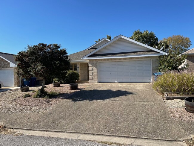 Photo - 208 Coronado Cir