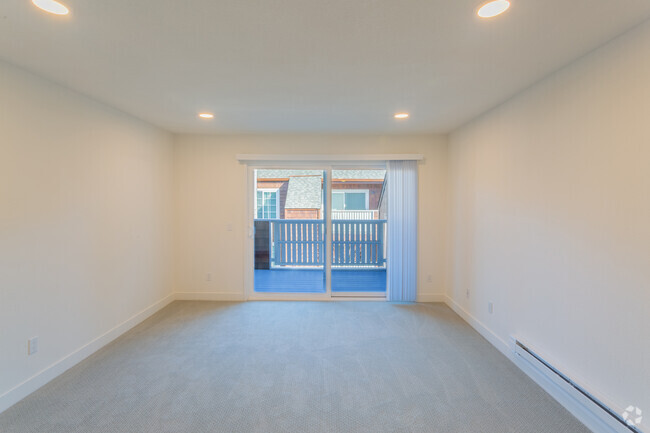 Photo - The Grove Garden Apartments