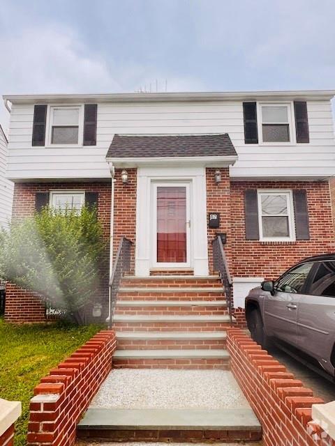 Building Photo - 47 Aqueduct Ave Rental