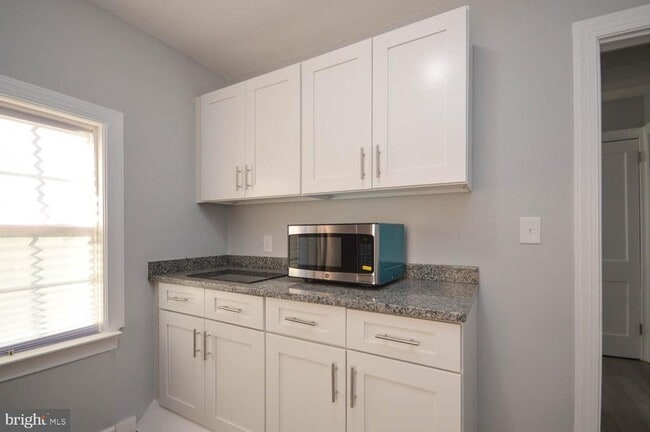 Photo - 46670 Midway Dr