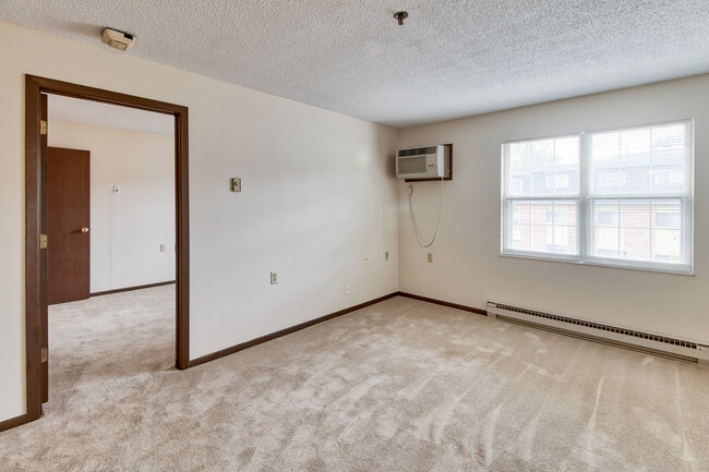 Colony Terrace Apartments