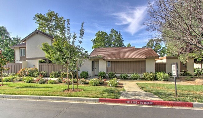 Building Photo - 5909 Manorwood Ct