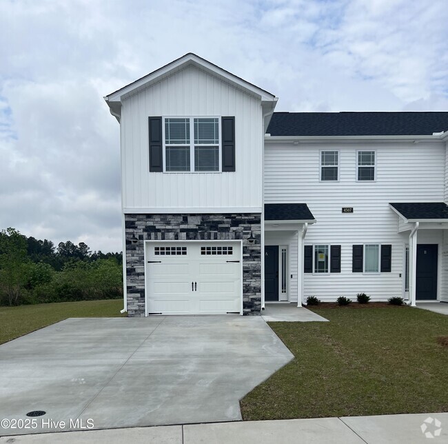 Building Photo - 4507 Laurel Rdg Dr Rental