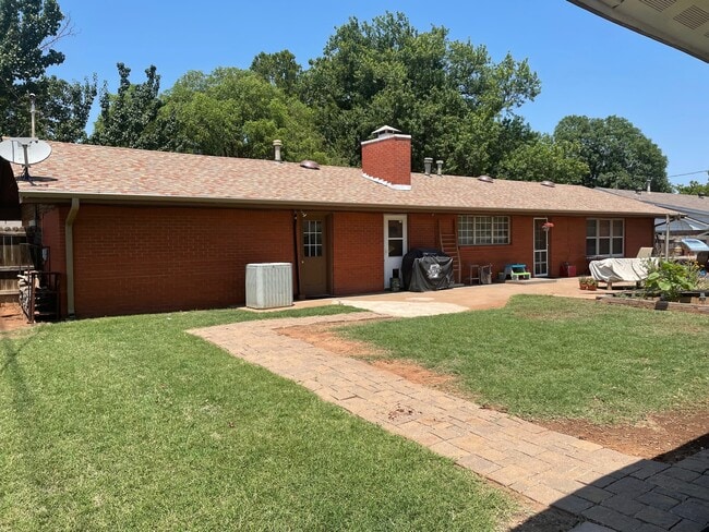 Photo - 2223 W 4th Ave