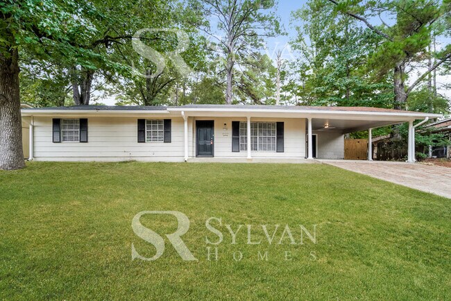 Fall in love with this beautiful 3BR 1BA home - Fall in love with this beautiful 3BR 1BA home