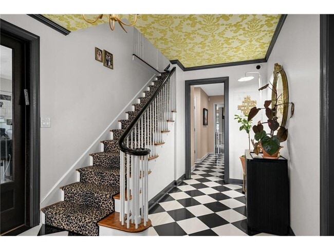 Photo - 2837 Glenhurst Ave