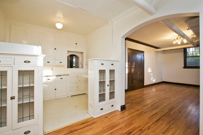 Photo - 2120 Aldrich Ave S