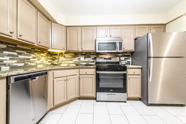 Photo - 3804 N Harlem Ave Unit 2