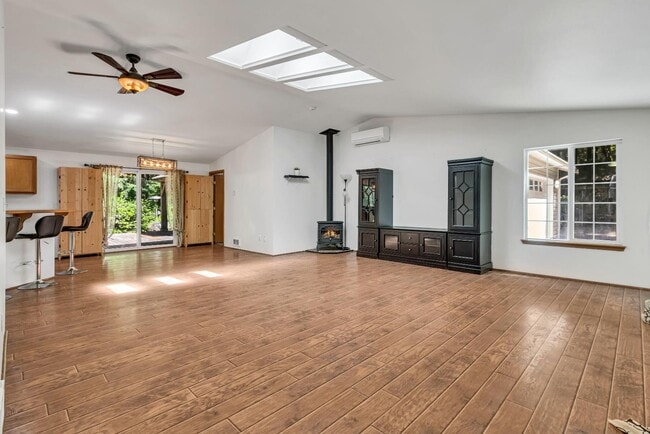 Photo - 17705 74th St NW