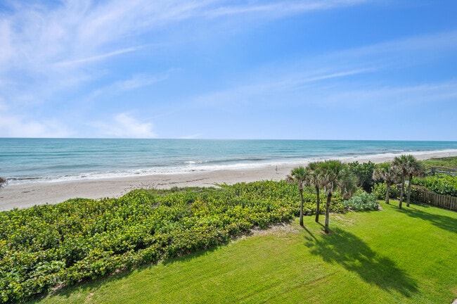 Building Photo - 995 N Hwy A1A Unit 407