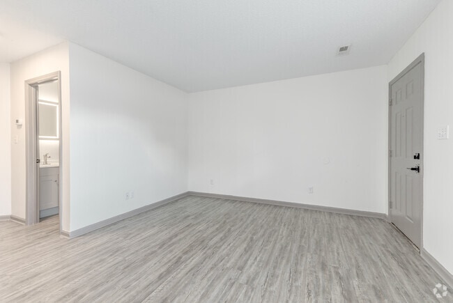 2BR, 1BA - 750SF - Living Area