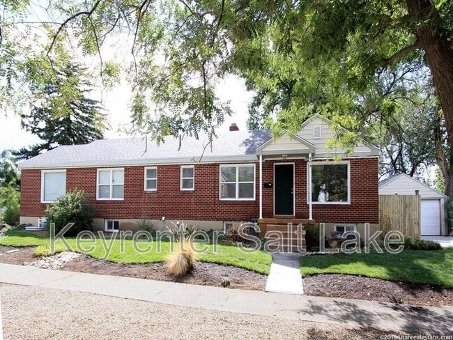 Photo - 335 N G St Rental