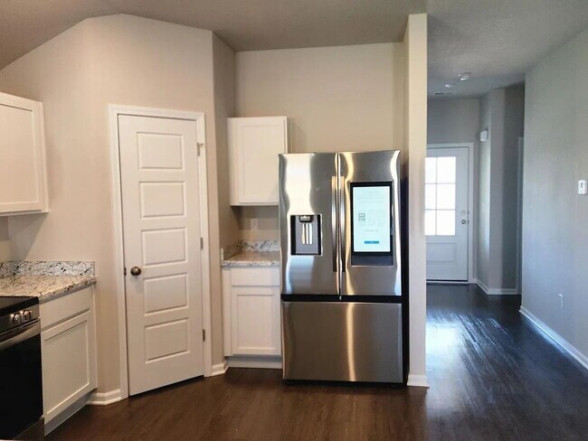 Photo - "Charming 4-Bedroom Oasis with 2 Baths & 1800 Sq Ft in Gardner, KS"