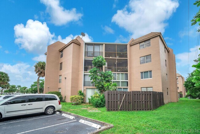 Photo - 3100 N Pine Island Rd Unit 306