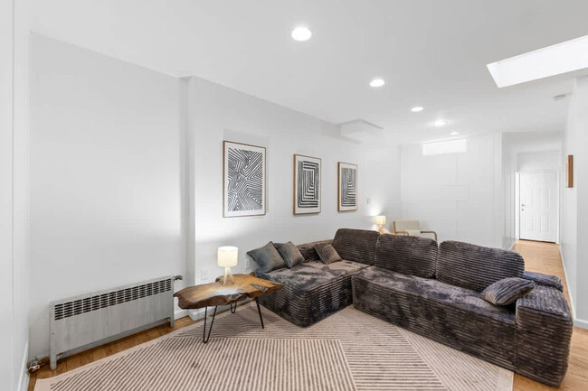 Building Photo - 105 1st Ave. Rental