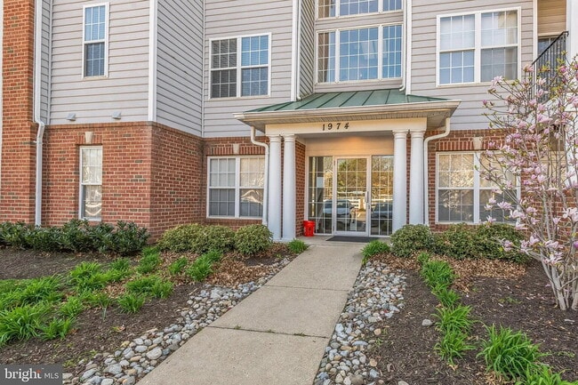 Building Photo - Modern 3BR Condo Near Annapolis Mall & Med... Unit 202