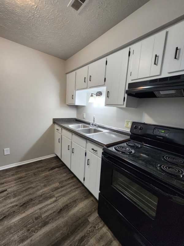 Photo - 1105 W Maple St