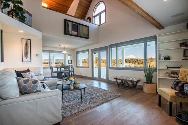 Photo - Country Living with Awesome Mtn Views