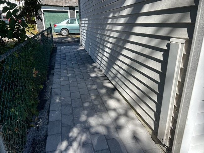 Photo - 107 Pen Argyl St