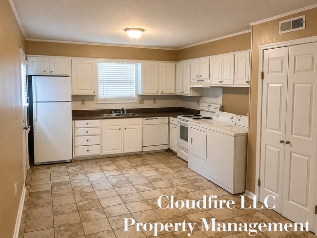 Photo - 202 James Cir Unit 202