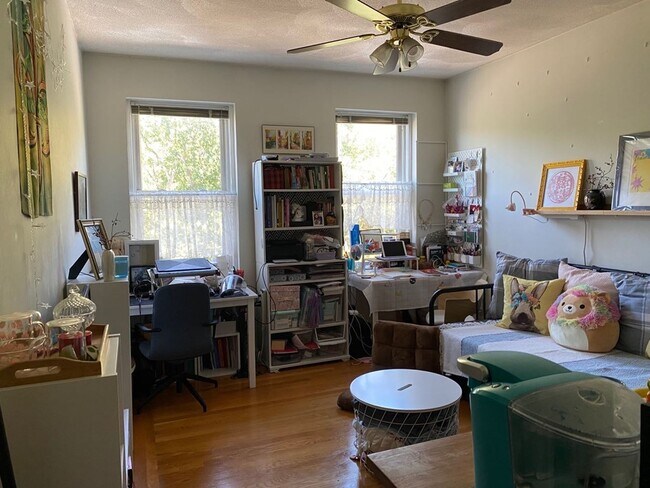 Photo - 1409 Commonwealth Ave Unit 402