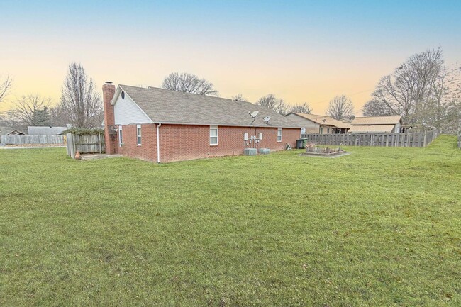 Photo - Quiet and Quaint Duplex in Rogers!