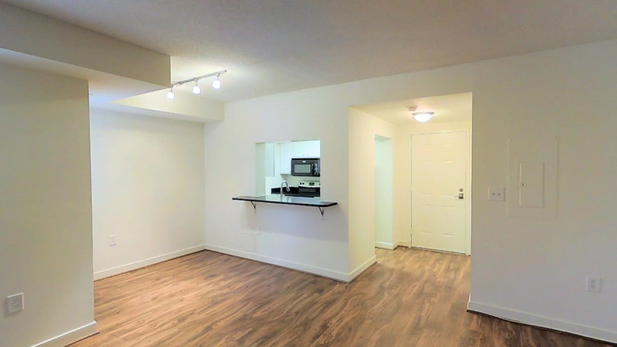 Photo - The Saratoga Apartments