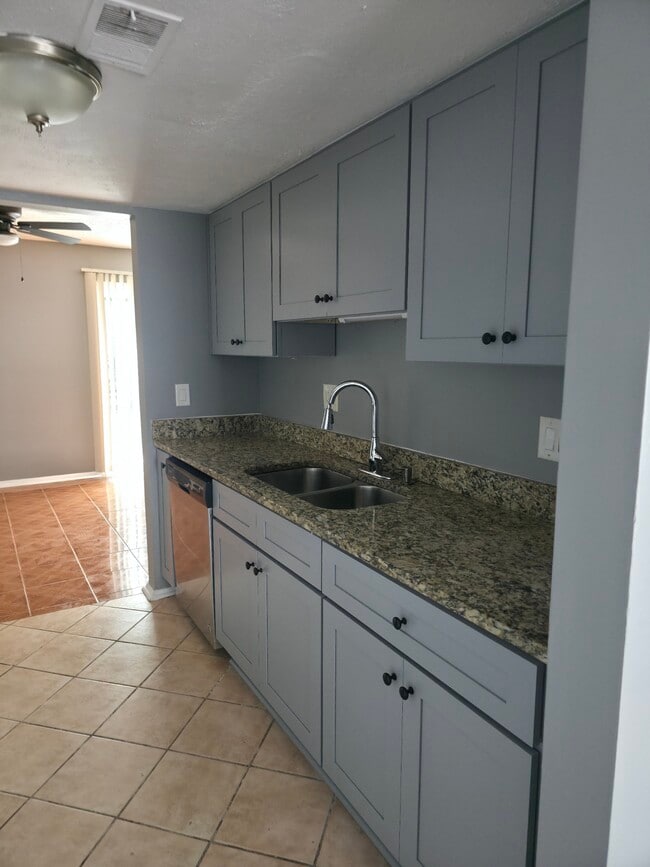 Photo - 1746 Nappa Valley Ct SE