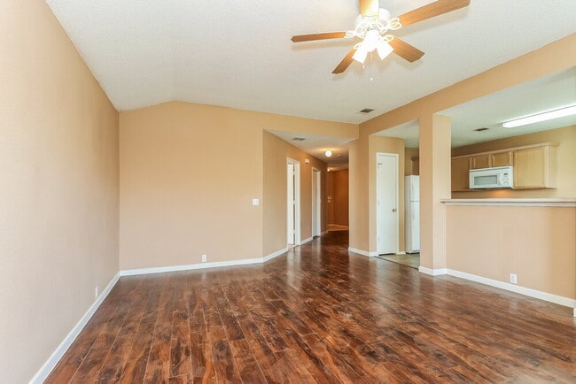 Photo - 6901 Baybridge Dr