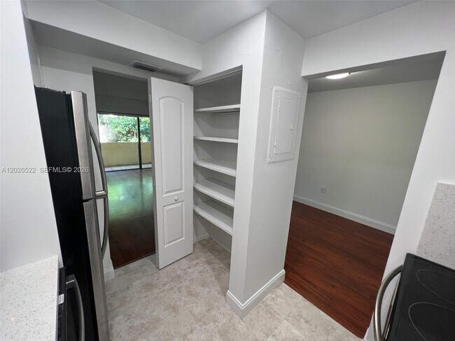 Photo - 10415 N Kendall Dr Unit B113