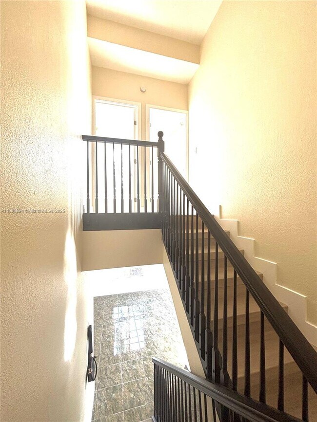 Photo - 7420 W 20th Ave Unidad 131