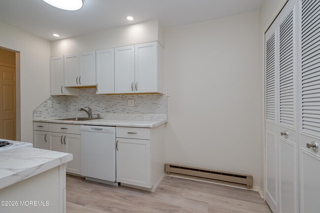 Photo - 177 Amberly Dr