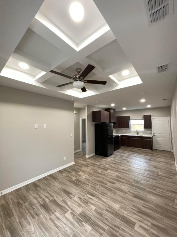 Building Photo - 909 W Kohala Ave Rental
