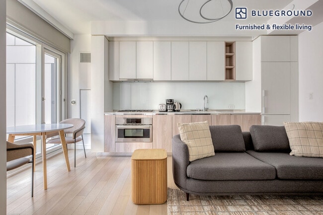 Photo - 572 11th Ave Unidad SI FL6-ID1512