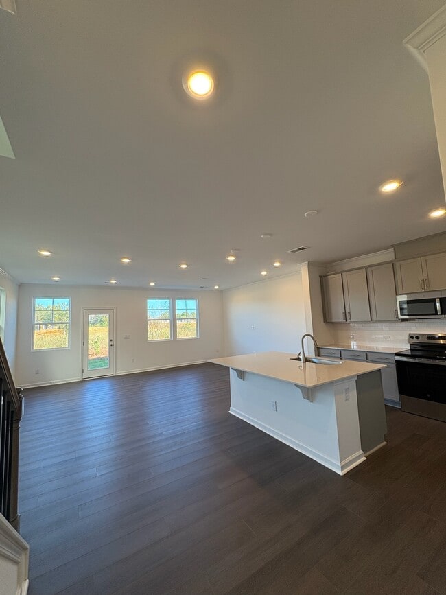 Photo - 106 Blossom Field Way