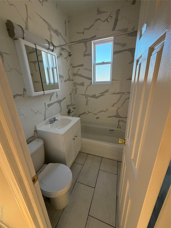 Building Photo - 47 Cliff St Unit 3N