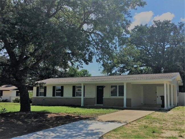 Photo - 136 N Audrey Cir NW