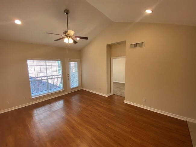 Photo - 1919 Post Oak Park Dr Apartment Unit 5106