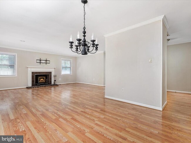 Photo - 4405 Manor Hall Ln